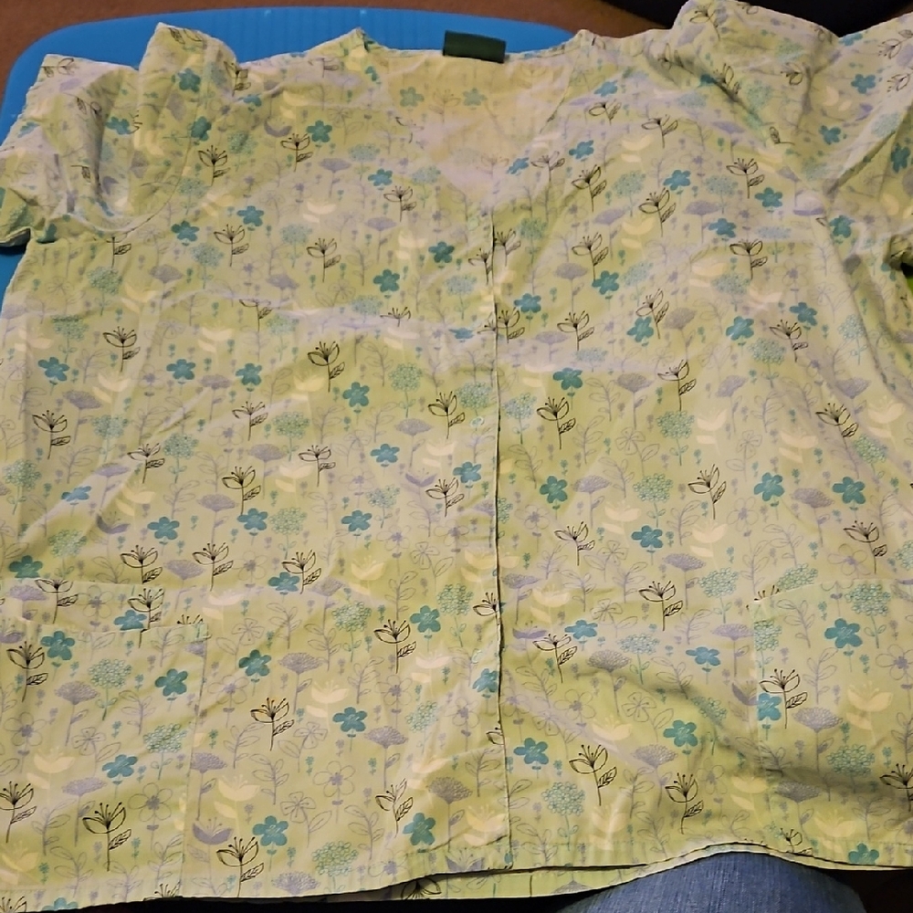 UA Scrubs Women's Top - Yellow and Blue Floral
